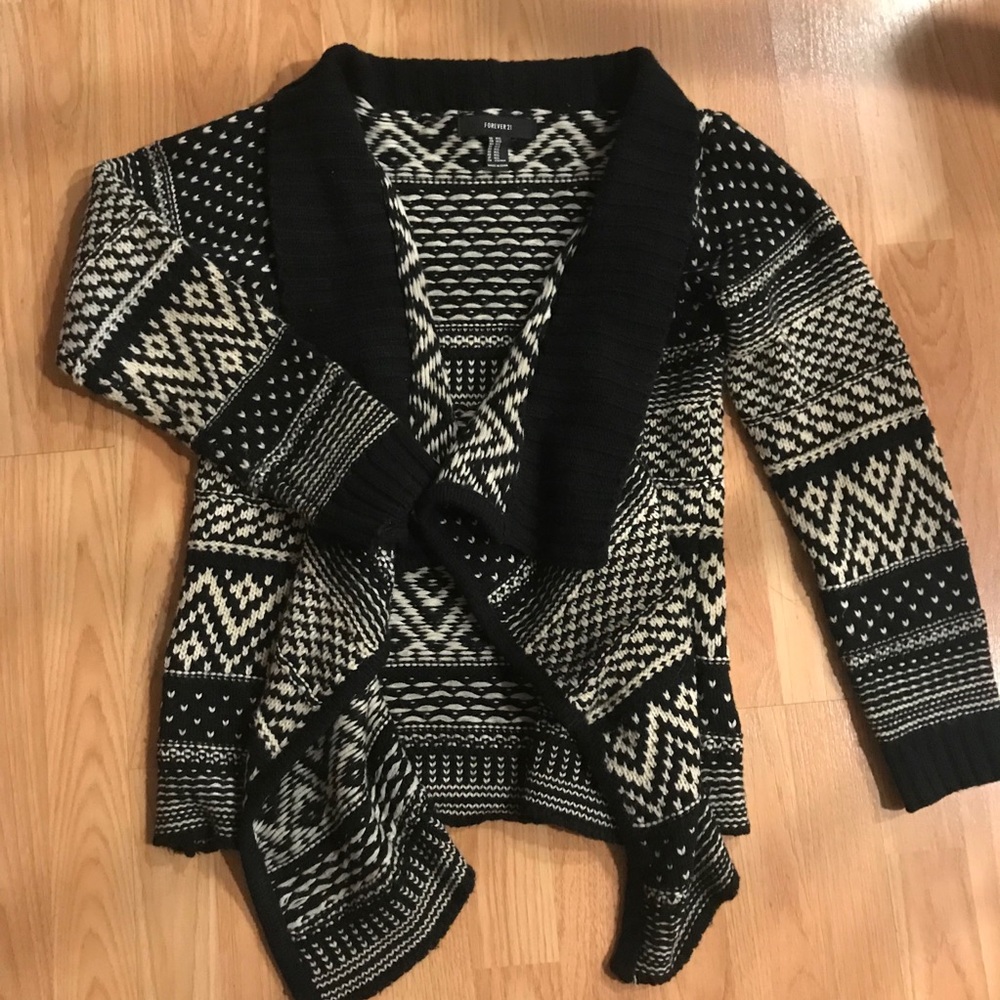 A&F black and white open front drape cardigan